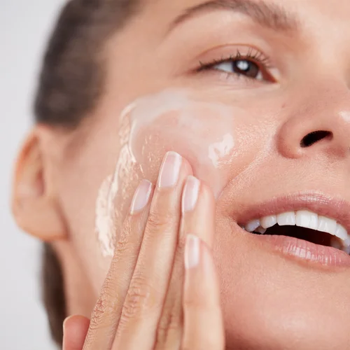 Dynamic Resurfacing Facial Wash image 2